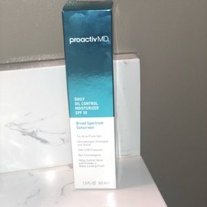 Proactiv daily oil control moisturizer 1.5oz spf30
